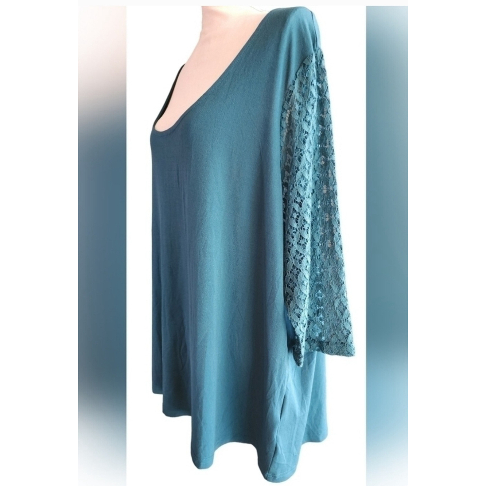 Fade Green Lace Cut-out Tunic Top Women's Medium NWT